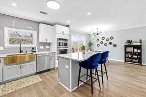 Fridge, microwave, oven, stovetop - NEW! Lakefront Home w/ Hot Tub, Large Deck + Kayak (Sherrills Ford)