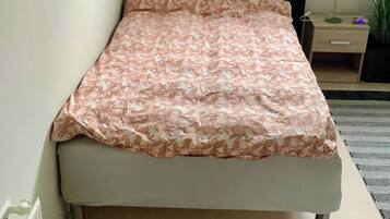 Shared Dormitory, 1 Bedroom, Patio | 1 bilik tidur