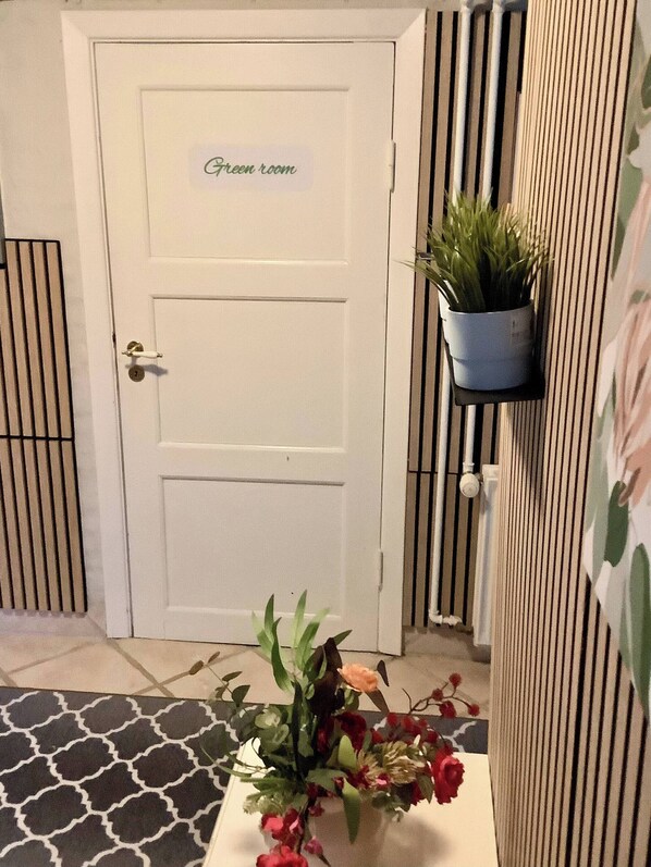 Interior - Room-green Room for 2 People With Privat (Grenaa)