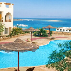 Pool - Luxury 3BR Apartment with AC Prime Dahab Location (Dahab)
