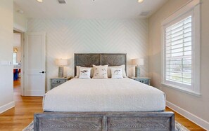 Iron/ironing board, WiFi, bed sheets - Sea Glass at Sunflower Beach (Port Aransas)