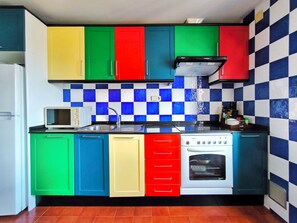 Private kitchen - Apartment Canet de Mar Beach, Barcelona Coast (Canet de Mar)