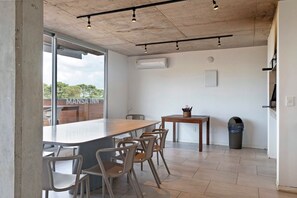 Apartment | Dining - Oceana Suites Mansa Inn (Punta del Este)