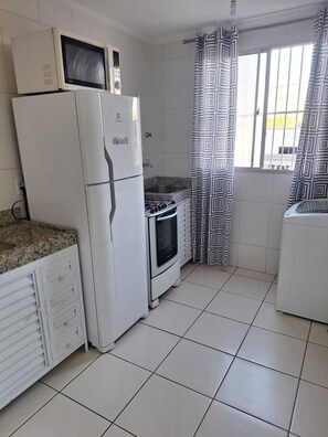 Private kitchen - One-bedroom apartment in Campinas (Campinas)