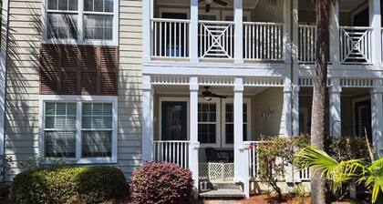 Enjoy beach life in a 3-bedroom condo in gorgeous Blue Mountain Beach on 30a.