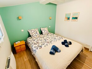 2 bedrooms, iron/ironing board, free WiFi, bed sheets - LA PETITE LANDAISE: CLOSE TO CENTER AND BEACHES QUIET RESIDENTIAL AREA (Capbreton)
