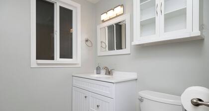 Modern 2BR Langley Suite – 1 Bath, Quiet