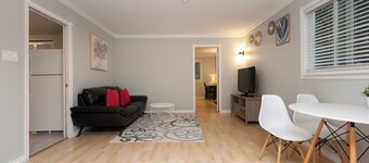Modern 2BR Langley Suite – 1 Bath, Quiet