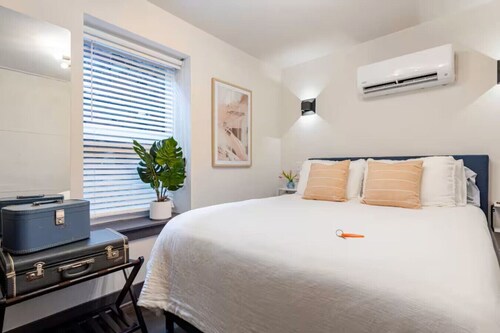 Stylish Getaway in Downtown New Albany