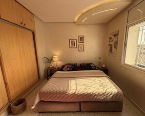 Iron/ironing board, free WiFi, bed sheets - Furnished luxury apartment (Kénitra)