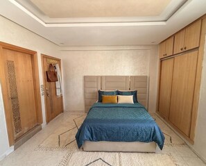 Iron/ironing board, free WiFi, bed sheets - Furnished luxury apartment (Kénitra)