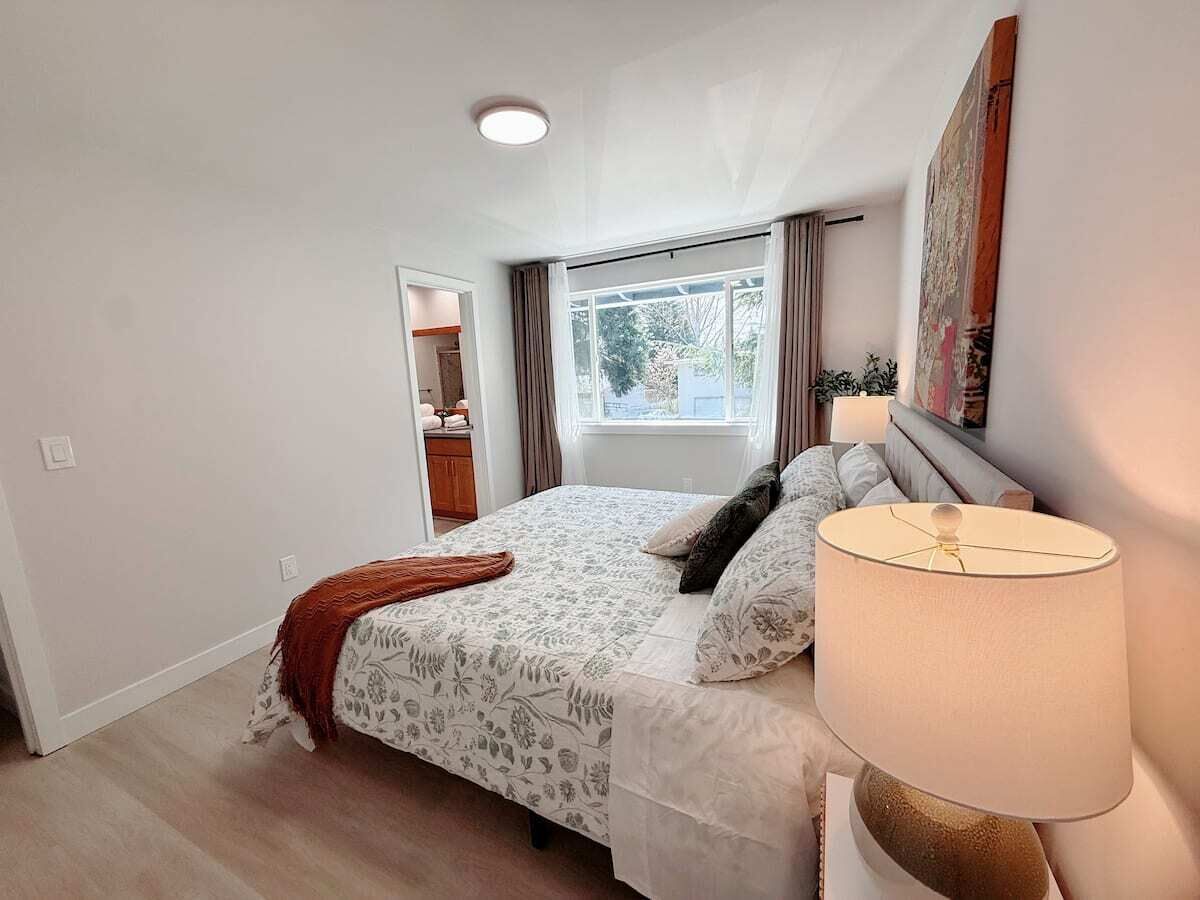 3 bedrooms, desk, iron/ironing board, WiFi