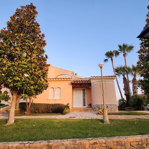 Exterior - Single-storey house with pool in the San Jordi Castellón golf course (Sant Jordi)
