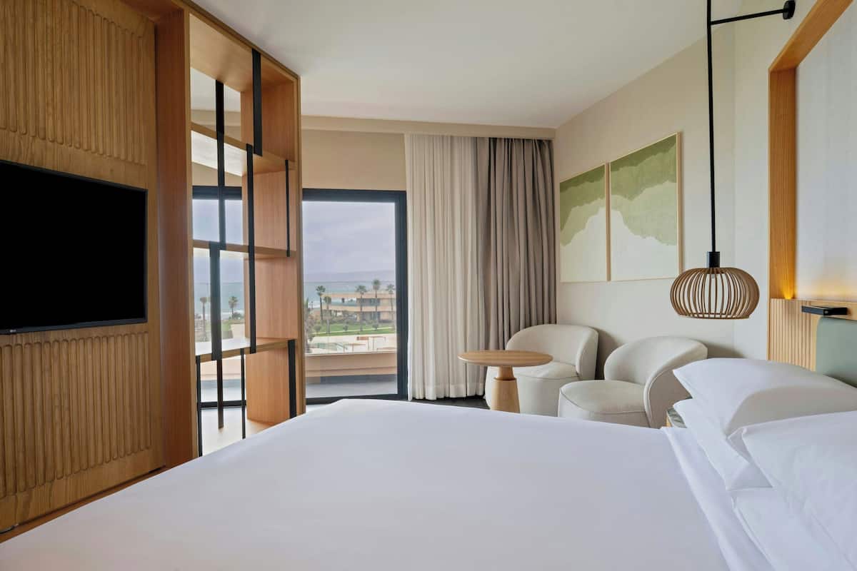Junior Suite, 1 Bedroom, Balcony, Sea View | Premium bedding, minibar, in-room safe, desk