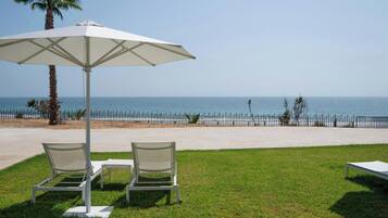 2 barer/lounger, bar ved poolen