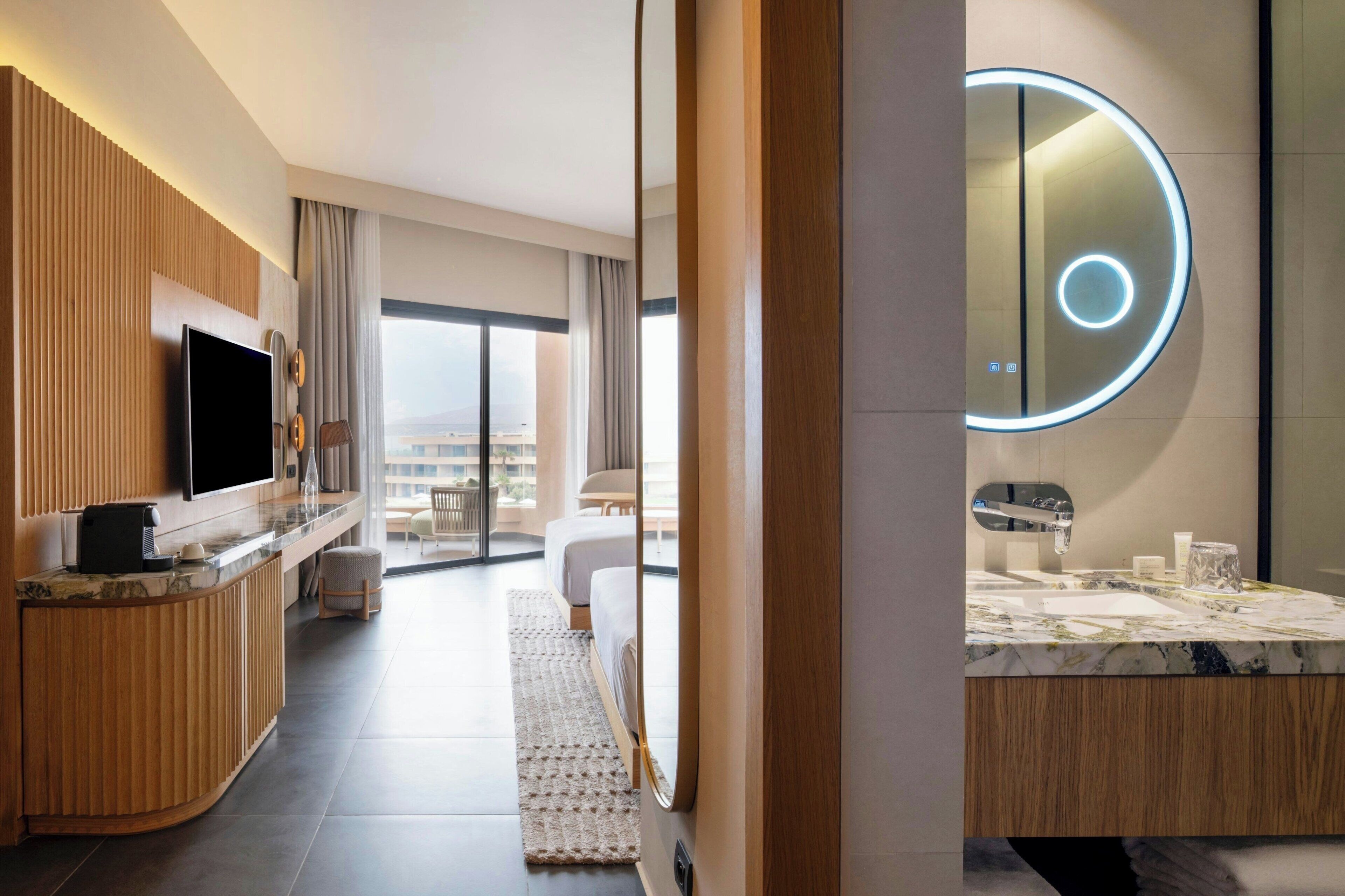 Premium bedding, minibar, in-room safe, desk