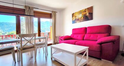 Vall de Lord, terrace with mountain views