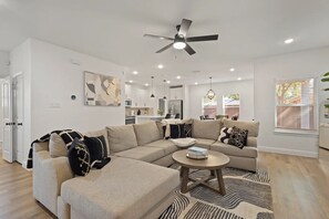 Living area - Modern Dallas Getaway | Sleeps Big | Brand New Build (Dallas)