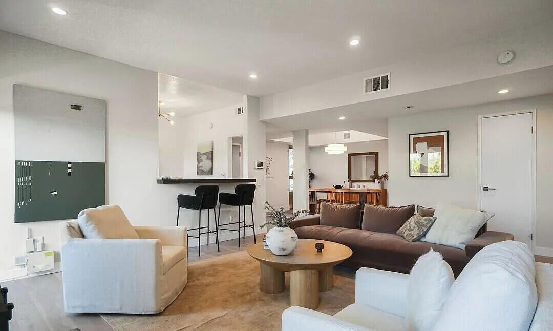 Newly Furnished 2br - Walk To The Grove! - Hollywood, CA