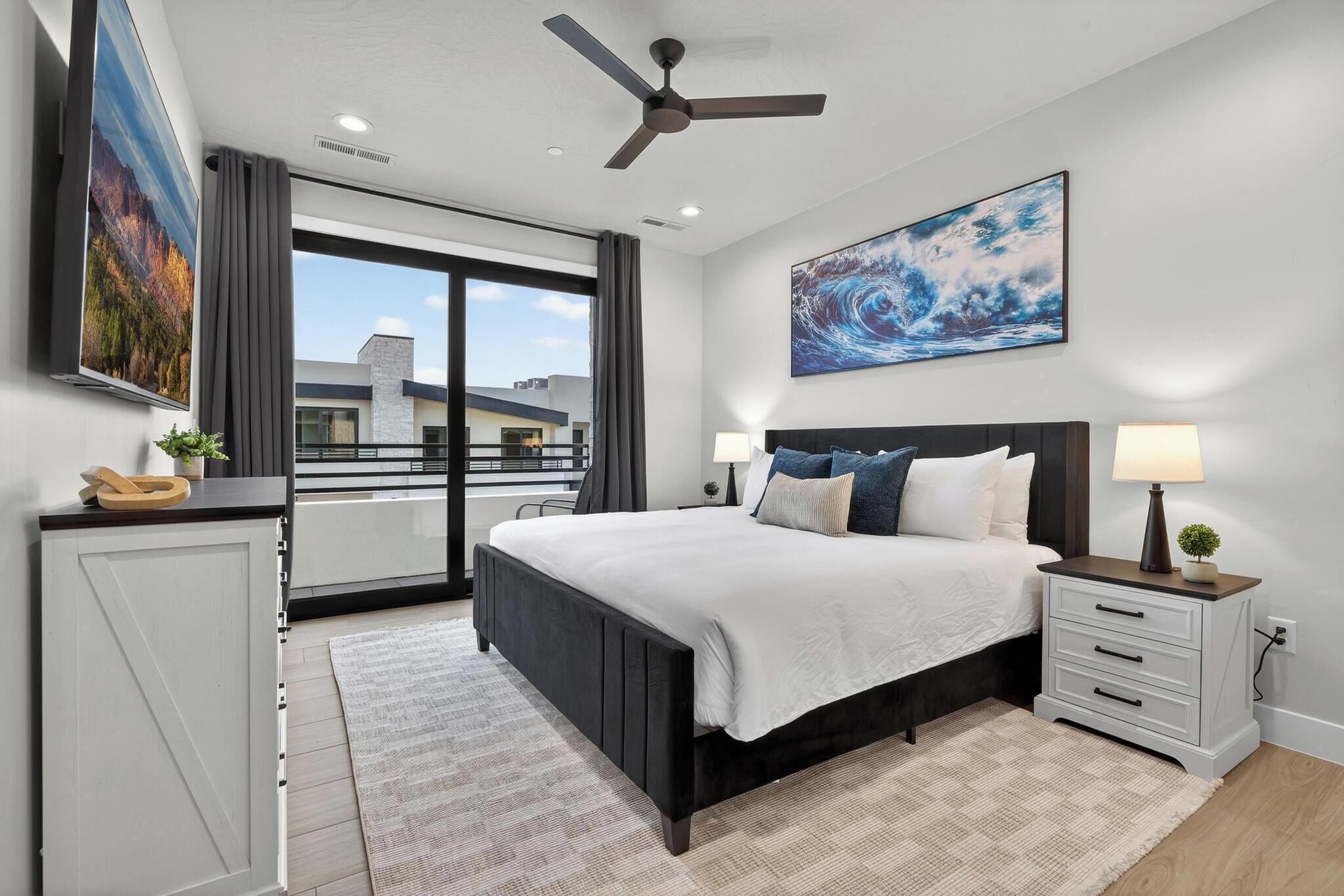 3 bedrooms, iron/ironing board, WiFi, bed sheets