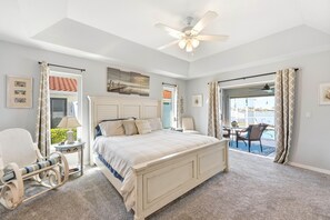 Room - Waterfront Pool Home with Kayaks,  Near Beaches & Pickleball (Cape Coral)