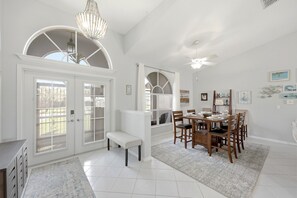 Dining - Waterfront Pool Home with Kayaks,  Near Beaches & Pickleball (Cape Coral)