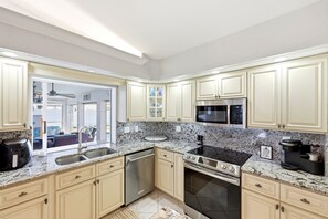 Private kitchen - Waterfront Pool Home with Kayaks,  Near Beaches & Pickleball (Cape Coral)