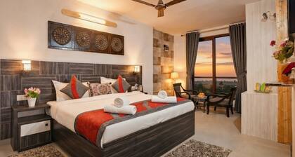 Panoramic Views 4-bedroom Luxury villa in marvelous Mukteshwar for your getaway