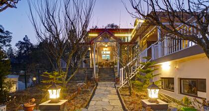 Panoramic Views 4-bedroom Luxury villa in marvelous Mukteshwar for your getaway