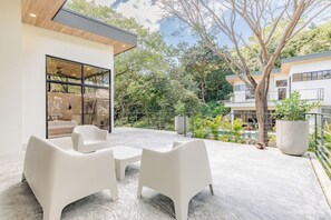 Terrace/patio - Private Pool Villa in Gated Community, Near Surf & Yoga - Sleeps 8 (Nosara)