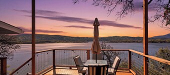 Fabulous 4-bedroom house with breathtaking view in Clearlake Oaks