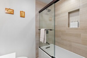 Shower, hair dryer, towels, shampoo - Lakewood Luxe • Heated Pool • Hot Tub • Near Town! (Fennville)
