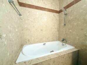 Hair dryer, towels, soap, toilet paper - Stunning Harbour-View Apartment with Pool & Generous Terrace in Latchi (Poli Chrysochous)