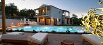 Villa Miraggio, Villa