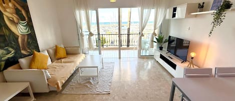 Smart TV, music library, video library, stereo