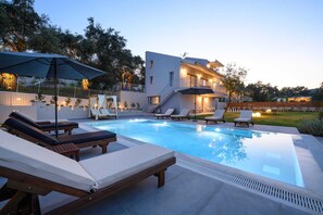A heated pool - Villa Incanto, Villa (Corfu)