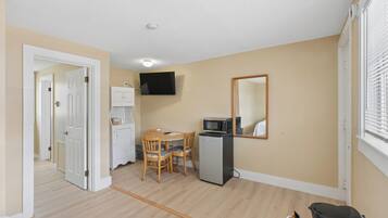 1 Bedroom Suite | Free WiFi