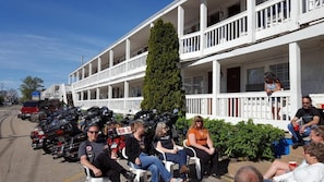 Free self parking - The Inn at SOHO Square (Old Orchard Beach)