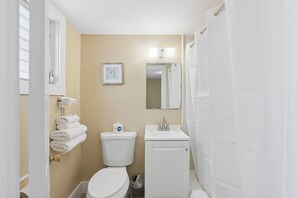 1 Bedroom Suite | Free WiFi - The Inn at SOHO Square (Old Orchard Beach)