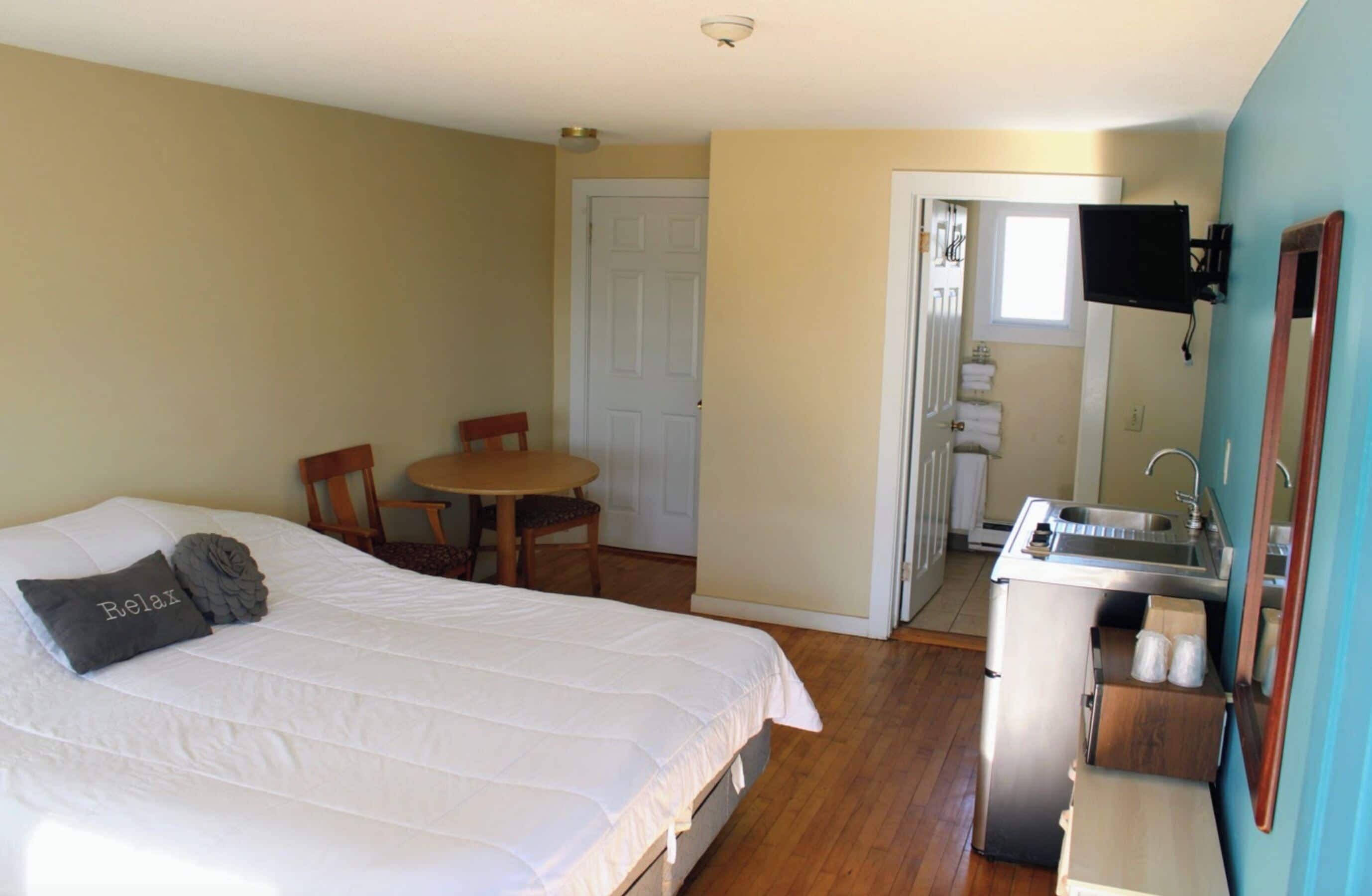 King Room With Kitchenette