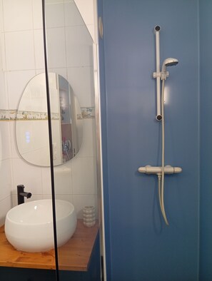 Bathroom - Apartment 500m from the sea and 2min from Etel! (Erdeven)