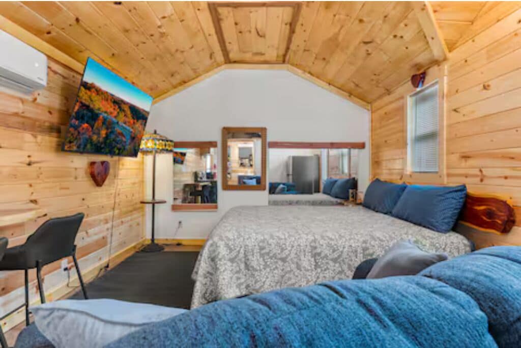 WiFi, bed sheets