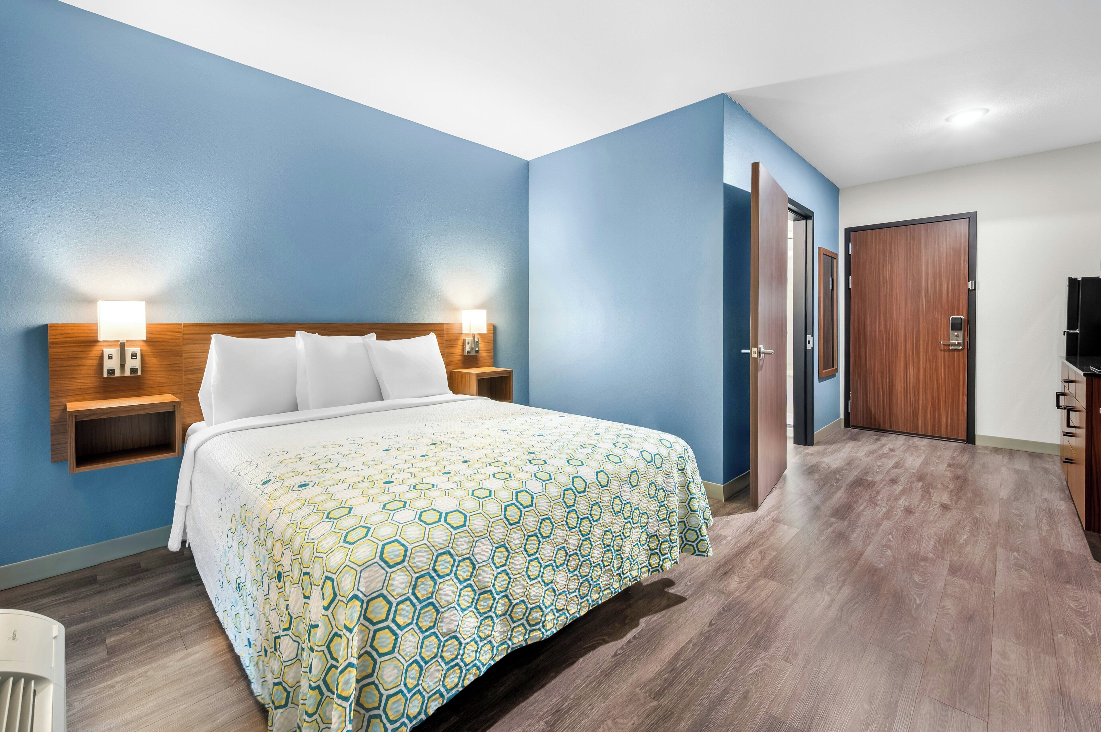 Estudio, 1 cama de matrimonio, no fumadores, cocina básica | Cortinas opacas, tabla de planchar con plancha, cunas gratuitas