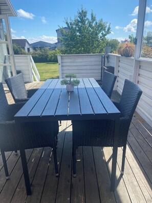 Værelse - 2 soveværelser - terrasse | Udendørs spisemuligheder