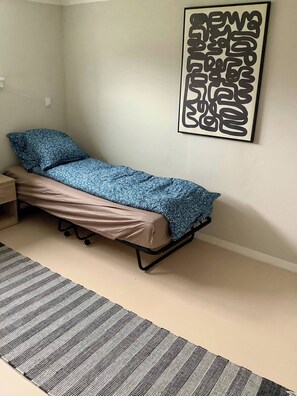 Shared Dormitory, 2 Bedrooms, Patio - Room-home With Private Entrance (Grenaa)