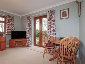 Interior - Honeysuckle Rise (Looe)