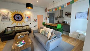 Living area - Church Retreat (St Leonards-On-Sea)