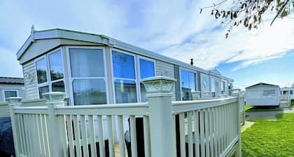 Sea Breeze-a Beautiful 3 Bed,pet Friendly Retreat