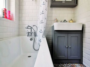 Shower - 21 Gensing Road (St Leonards-On-Sea)