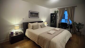 3 bedrooms, iron/ironing board, Internet, bed sheets
